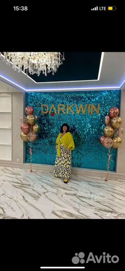 Продавец женской одежды