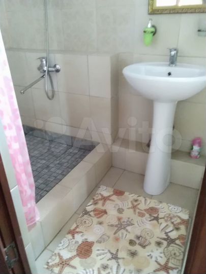 Комната 35 м² в 1-к., 2/2 эт.