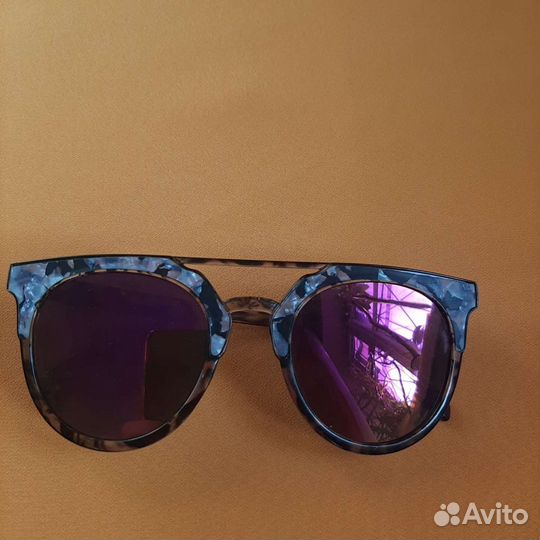 Очки солнцезащитные