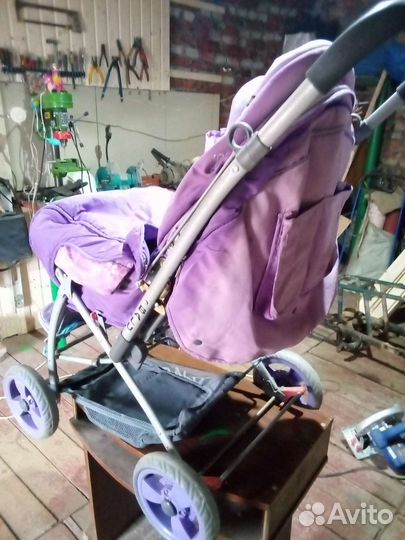 Детская прогулочная коляска