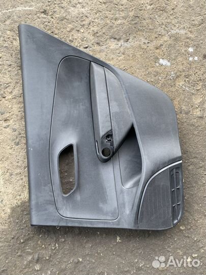 Обшивка двери задняя правая Volkswagen Polo