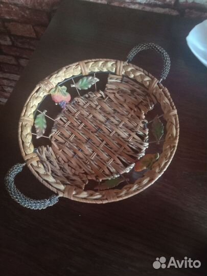 Плетёная корзинка - поднос ручной работы