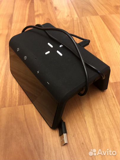 Беспроводная зарядка Zetton с будильником