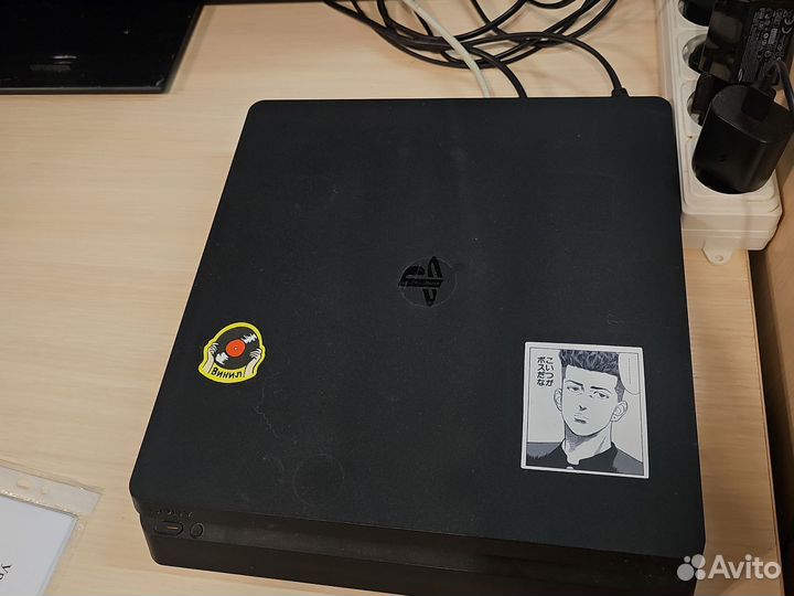 Ps4 slim 500gb 1 геймпад