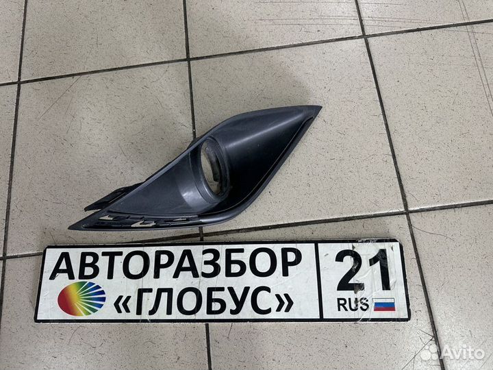 Рамка левой противотуманный фары Киа Рио 3