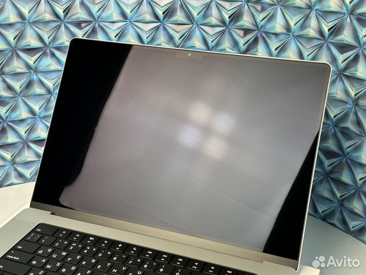 MacBook Pro 16 2021 M1 Max 64Gb/2Tb (комплект)