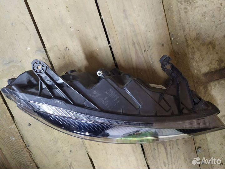 Фара правая ваз vesta NG 2023 год