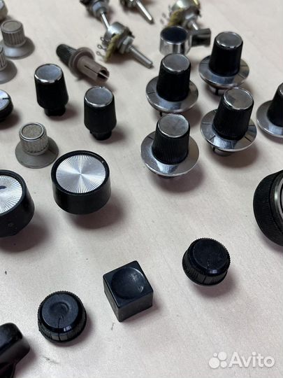 Крышки головок, ручки тембров магнитофонов СССР