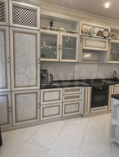 3-к. квартира, 115 м², 2/4 эт.