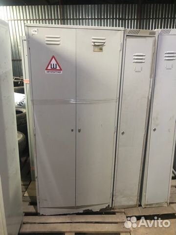 Металлические шкафчики б/у