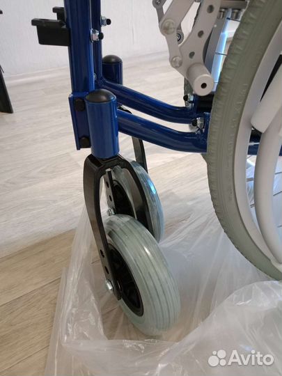 Инвалидная коляска новая