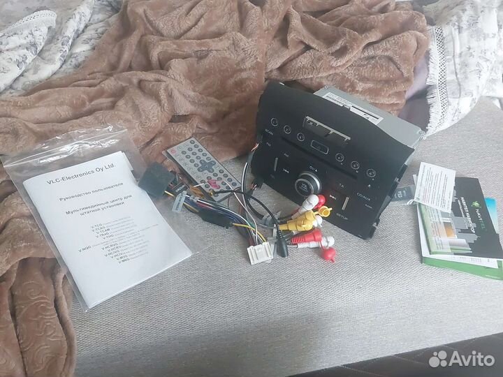 Магнитола (подходящие авто в описании)