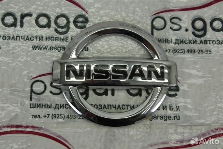 Эмблема двери багажника Nissan Sentra B17