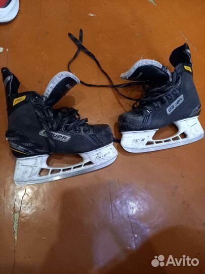 Хоккейные коньки bauer