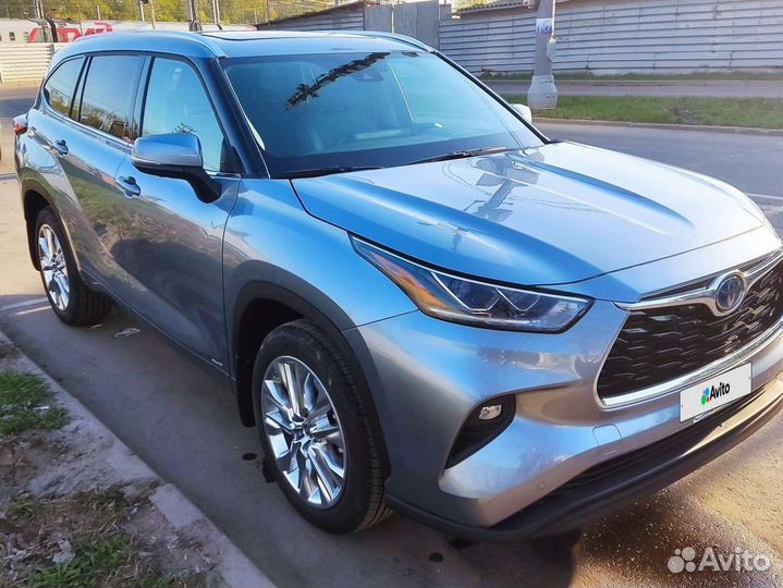 Toyota Highlander 2.5 AT, 2022, 200 км