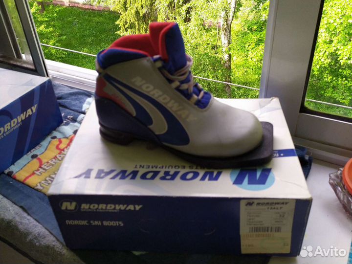 Лыжные ботинки размер 32