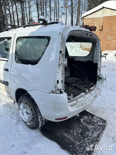 Задняя часть ларгус четверть