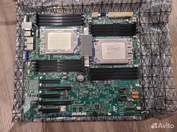 Процессор AMD Epyc 7551