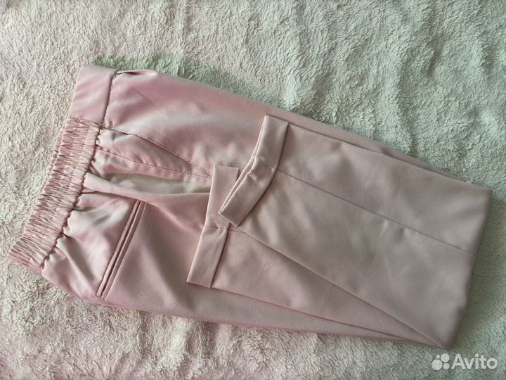 Брюки сигареты Pull&Bear розовые 42р S длина 3/4