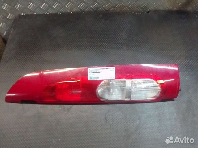 Фонарь задний правый Nissan Kubistar