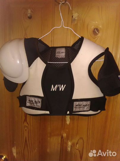 Нагрудник хоккейный