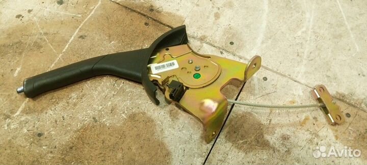 Рычаг стояночного тормоза (Geely Emgrand X7)