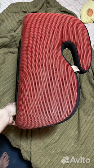 Детский бустер автомобильный