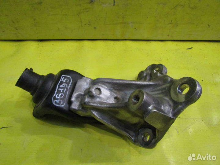 Кронштейн двигателя Honda Accord 9 13-17г 36195