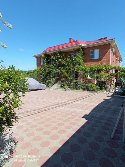 Дом 640 м² на участке 10 сот.