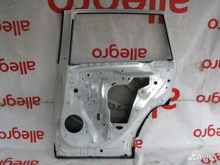 Toyota Rav4 V дверь задняя правая 2019+