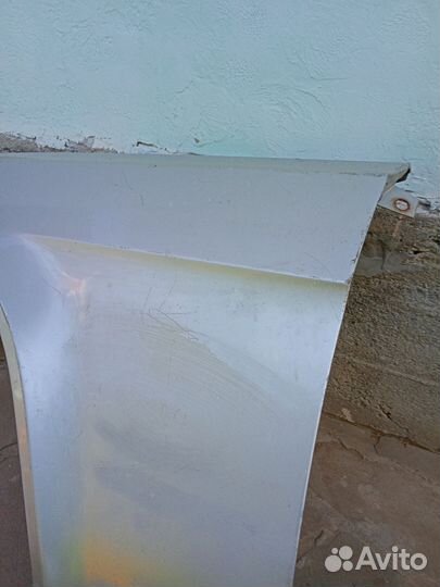 Крыло на газ 31105