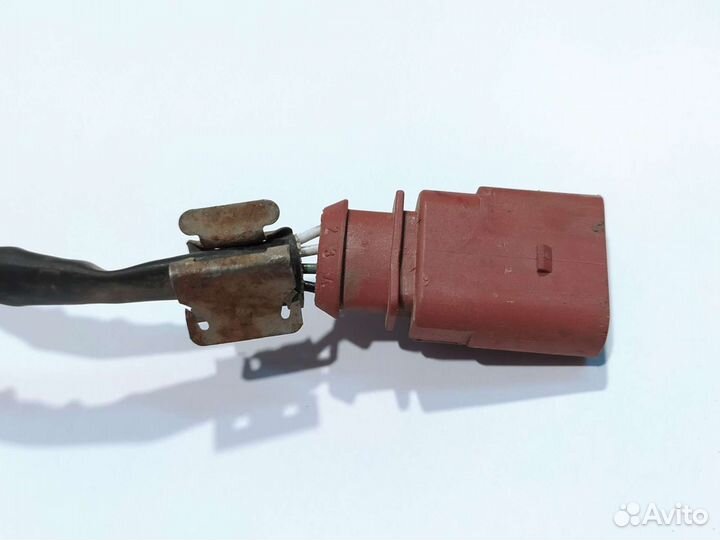 Датчик кислородный Volkswagen Golf 5 1,4 турбо