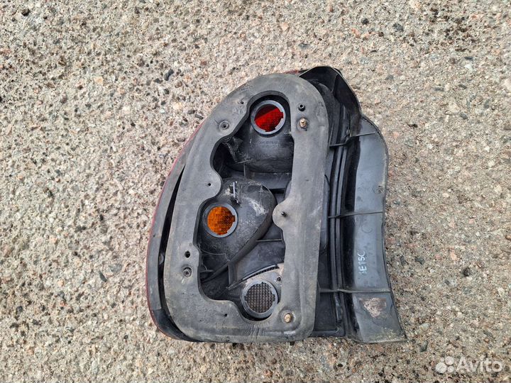 Задний правый фонарь chevrolet lanos