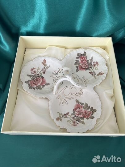 Менажница фарфоровая