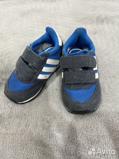 Кроссовки adidas оригинал 19