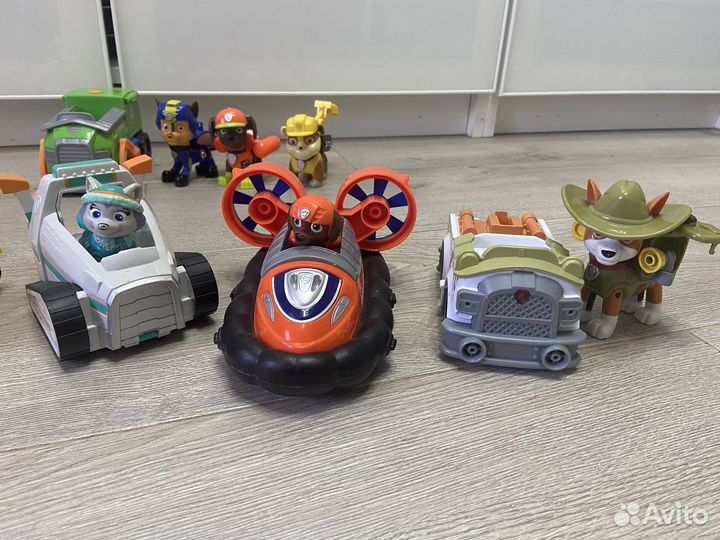 Щенячий патруль. Гонщик. Зума. Крепыш. Скай