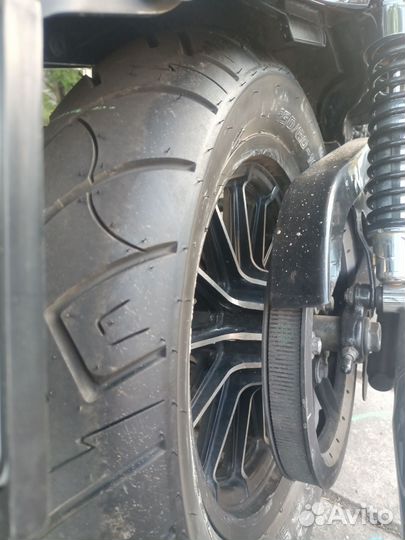 Harley-Davidson Sportster 883