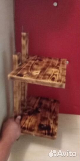 Настенная полочка