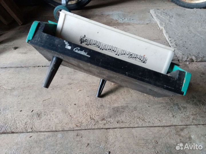 Игрушечное пианино 