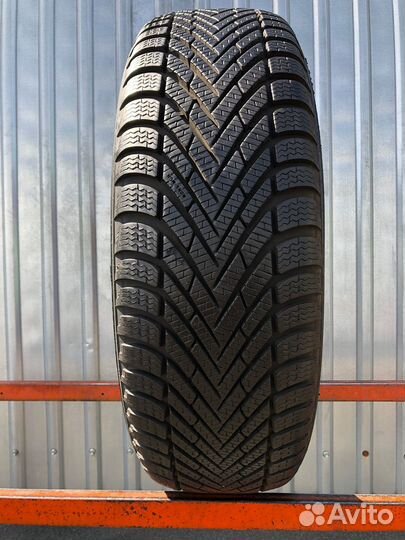 Pirelli Winter Cinturato 215/60 R17