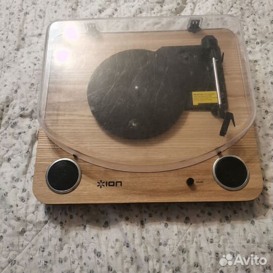 Проигрыватель с пластинками