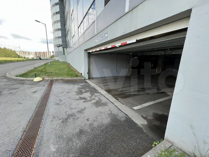 Машиноместо, 14 м²