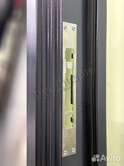 Металлическая входная дверь с электронным замком