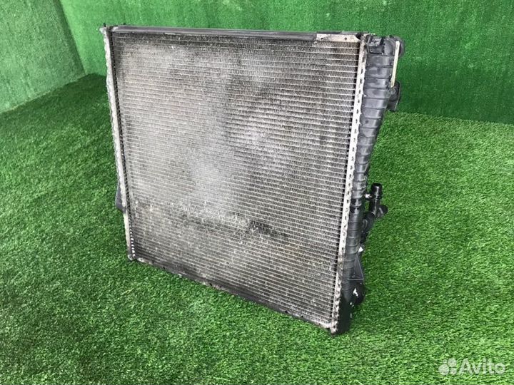 Радиатор охлаждения двигателя Bmw X5 E53 M57D30