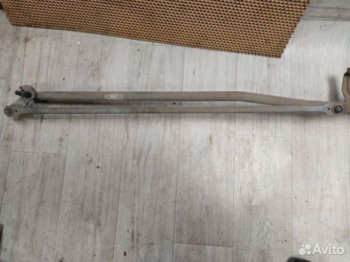 Трапеция с мотором стеклоотчестителей Peugeot 308