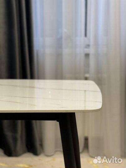 Дизайнерский стол