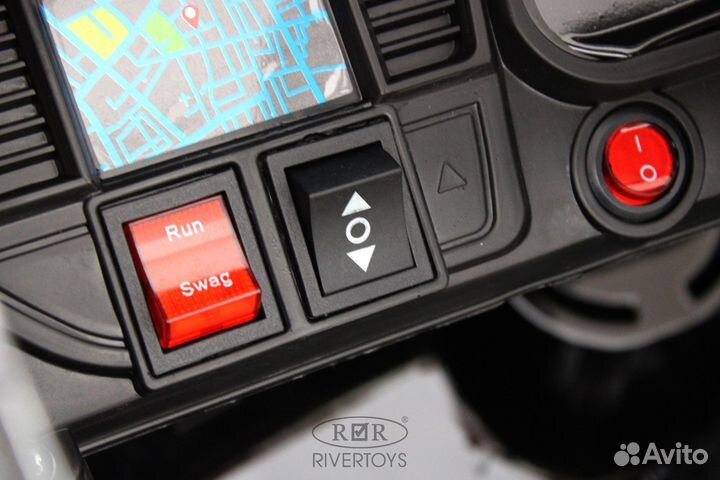 Детский электромобиль Toyota Land Cruiser М555бх черный глянец