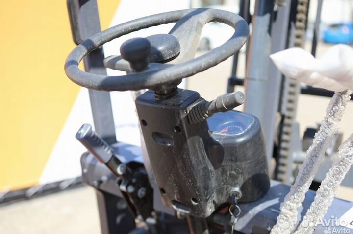 Вилочный погрузчик Heli CPCD30, 2023