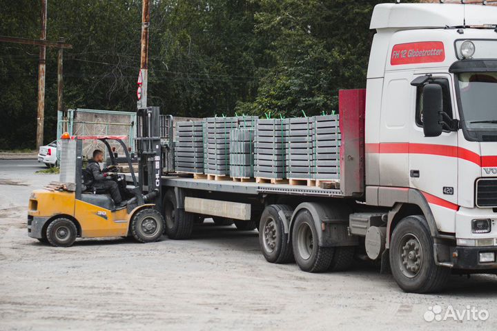 Стелы из габбро-диабаза оптом 1000х500х80