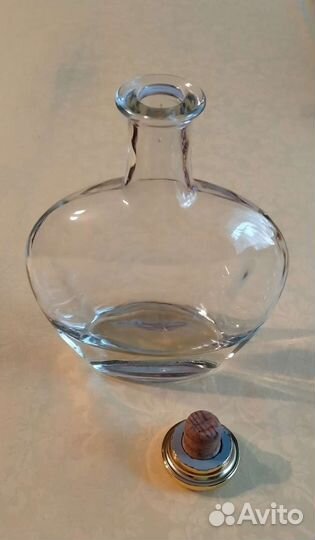 Стеклянные бутылки из-под алкоголя